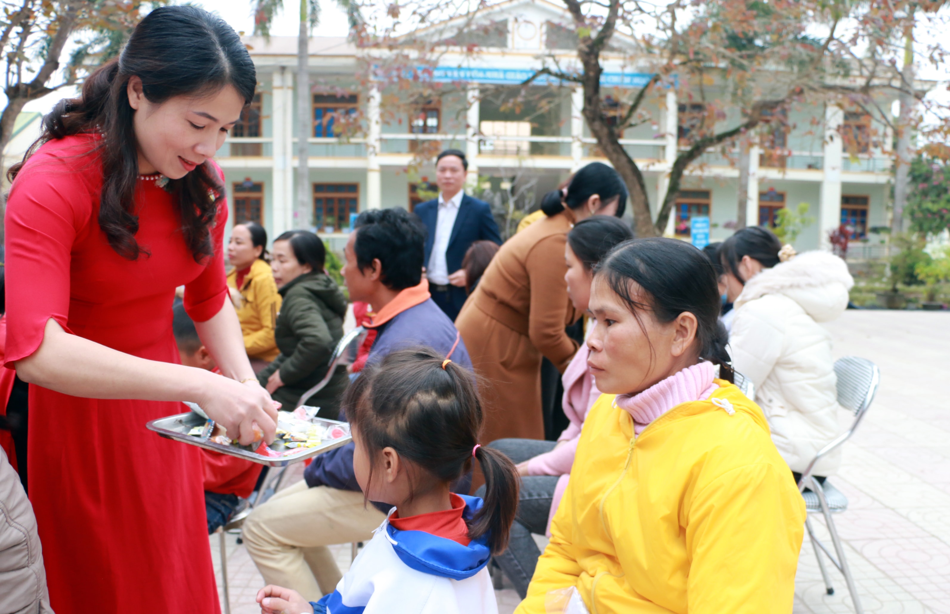 Học sinh huyện Quỳ Hợp vui tết sớm. Ảnh: MH