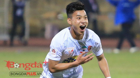 Trong chuyến làm khách của Sài Gòn FC ở vòng 1 V.League 2021, Vũ Văn Thanh đã gặp chấn thương bắp đùi và phải tập tễnh rời sân ở phút 61 sau một pha băng lên tham gia tấn công trực diện vào khung thành. 