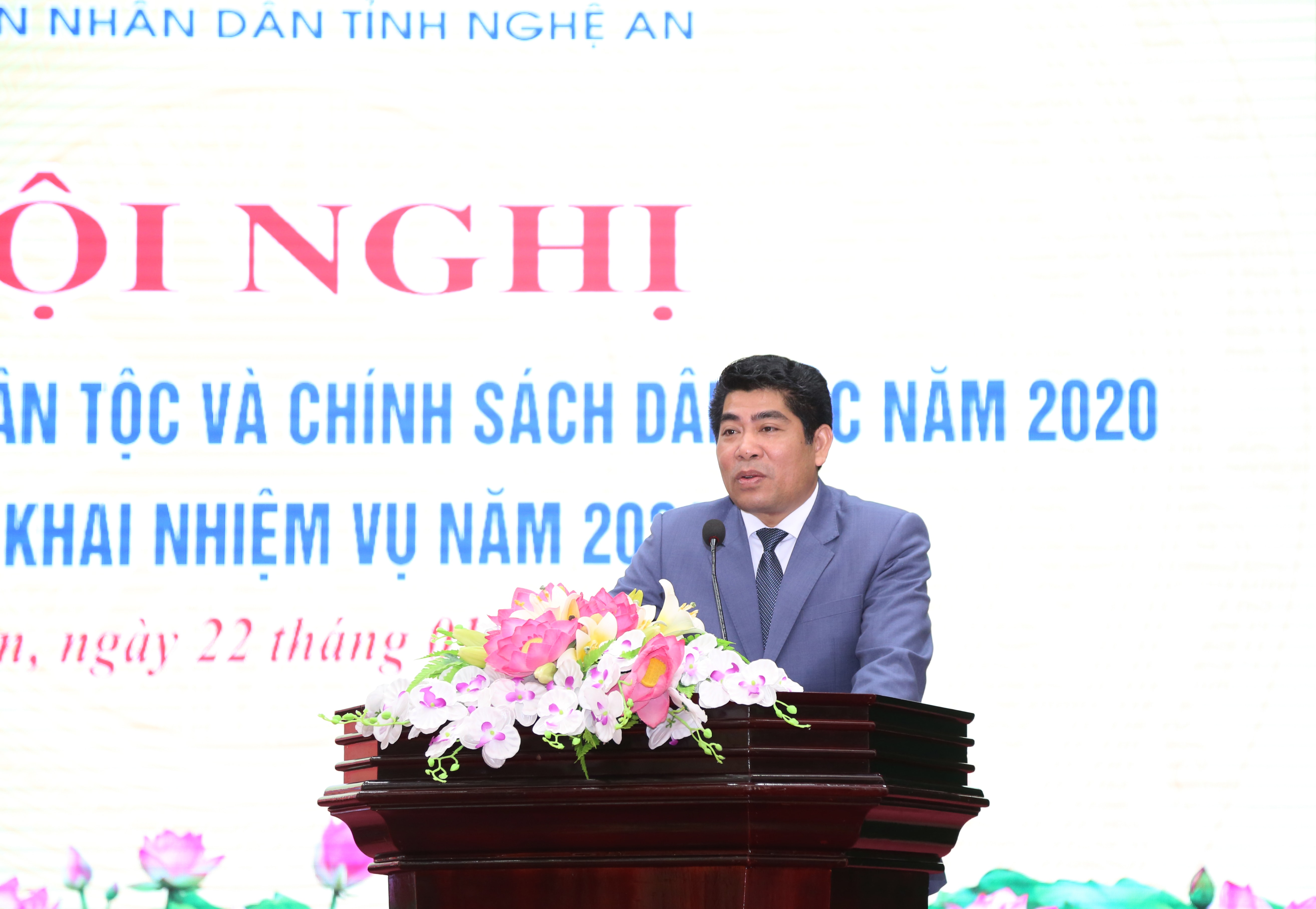 Đồng chí Vi Văn Sơn