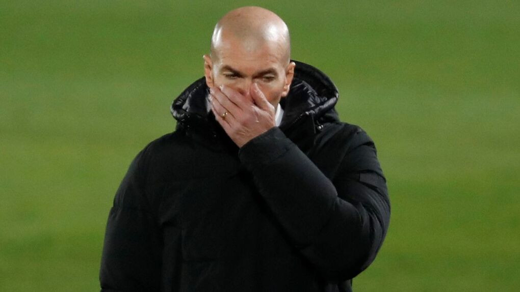 Real hứa hẹn gặp thêm khó khăn khi mất sự chỉ đạo trực tiếp của Zidane trong bốn trận tiếp theo. Ảnh: AS