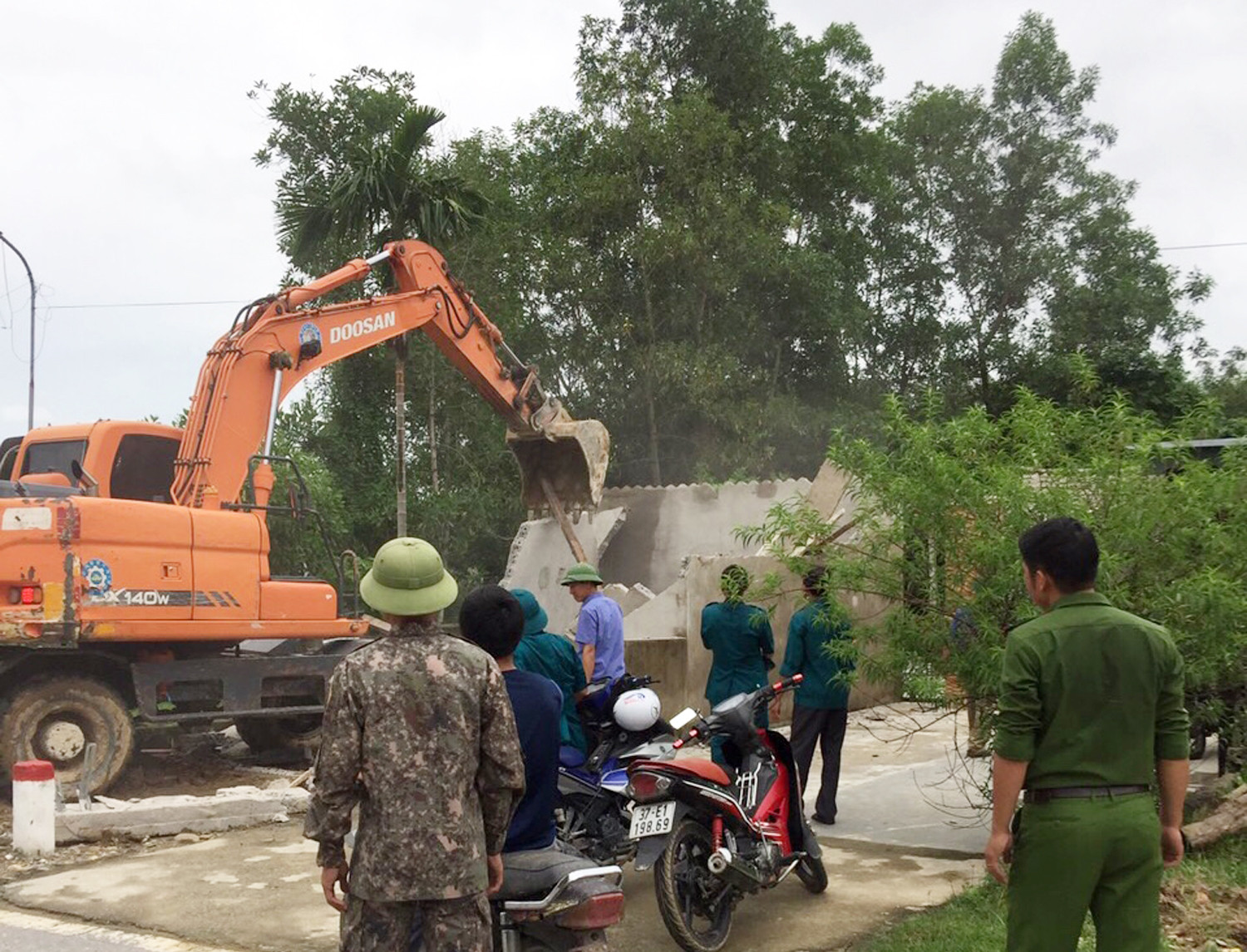 Công trình vi phạm được lực lượng chức năng giải tỏa xã Thanh Thủy, huyện Thanh Chương. Ảnh 