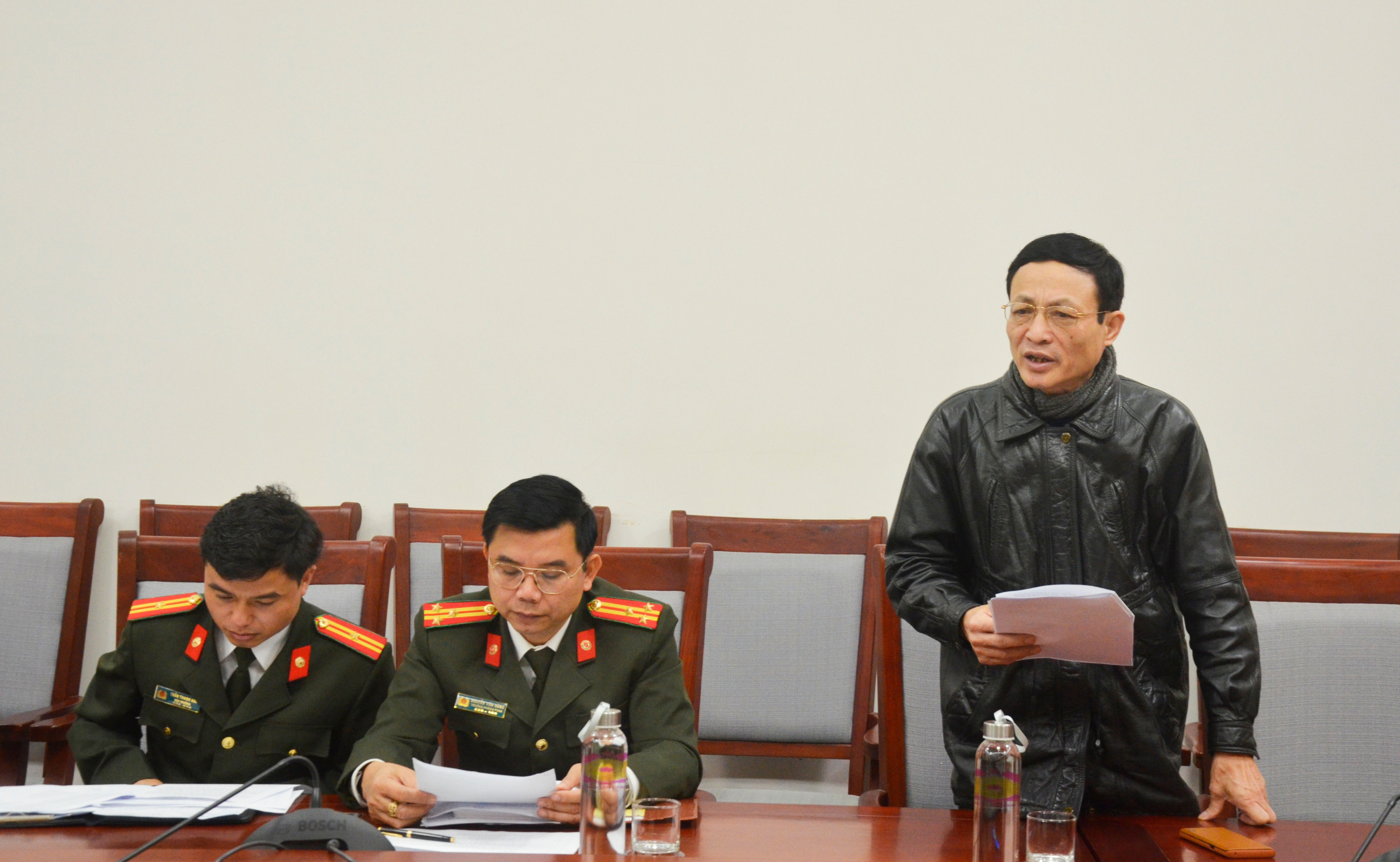Phó Bí thư Đảng ủy Khối các cơ quan tỉnh Hoàng Văn Nhiên phát biểu