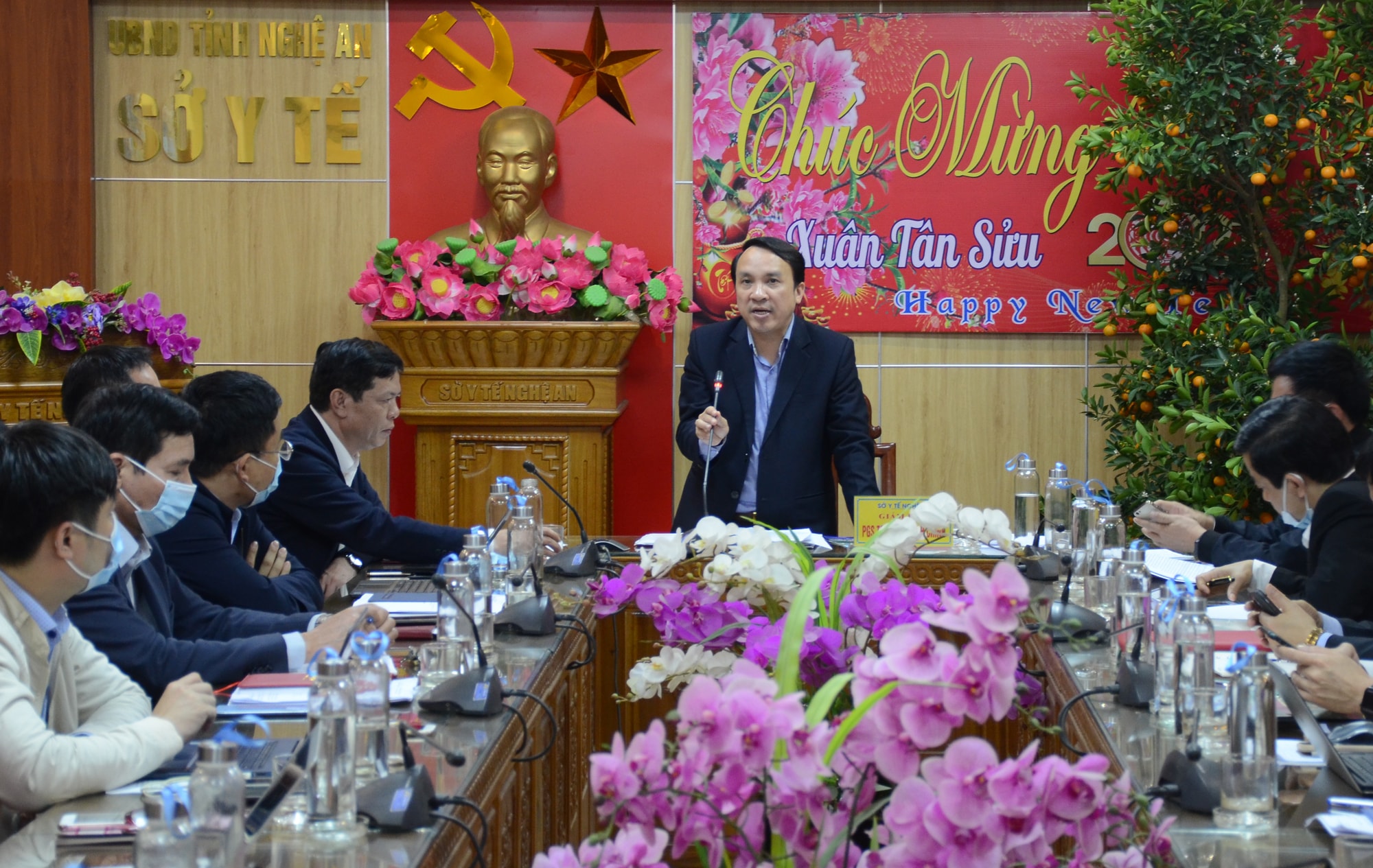 úan triệt tinh thần không được lơ là, chủ quan với dịch