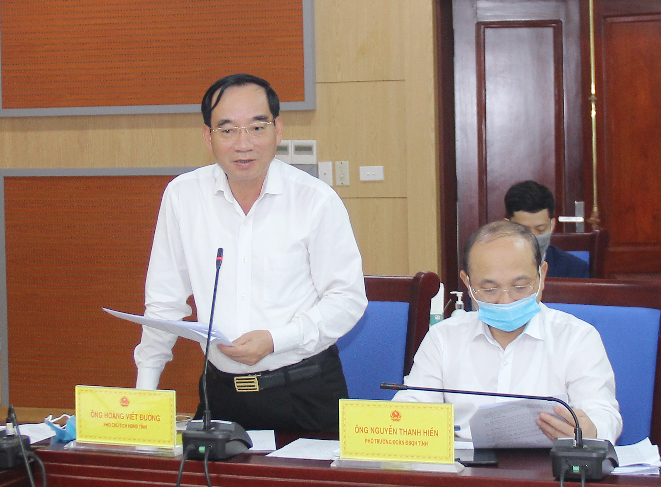 Đồng chí Hoàng Viết Đường - Phó Chủ tịch HĐND tỉnh đề nghị Sở Tài chính rà soát lại các đối tượng để đảm bảo bao quát được tất cả các hoạt động bầu cử để có cơ sở chi. Ảnh: Mai Hoa