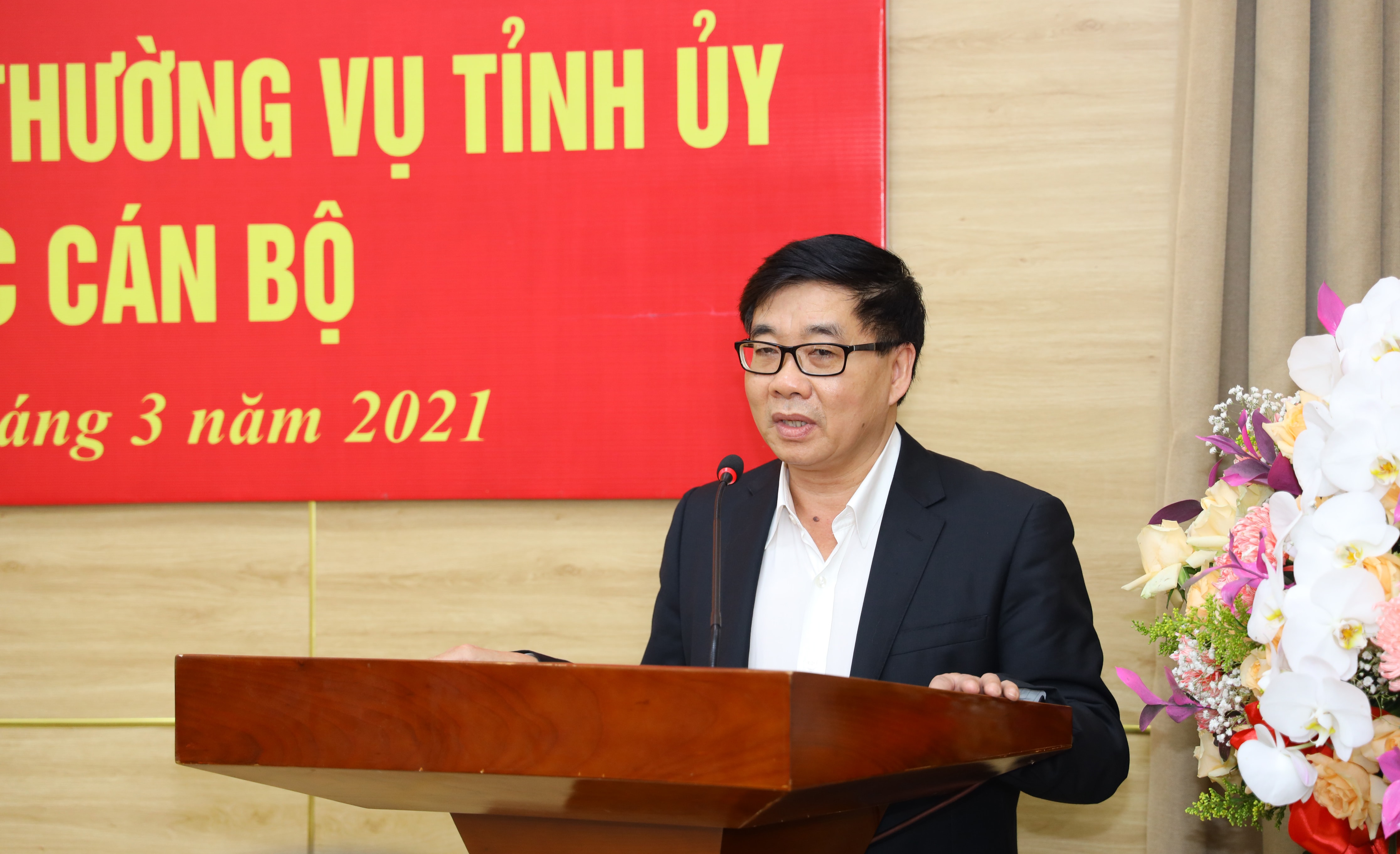 Đồng chí Nguyễn Văn Thông – Phó Bí thư Thường trực Tỉnh ủy phát biểu giao nhiệm vụ tại buổi lễ. Ảnh Nguyên Sơn