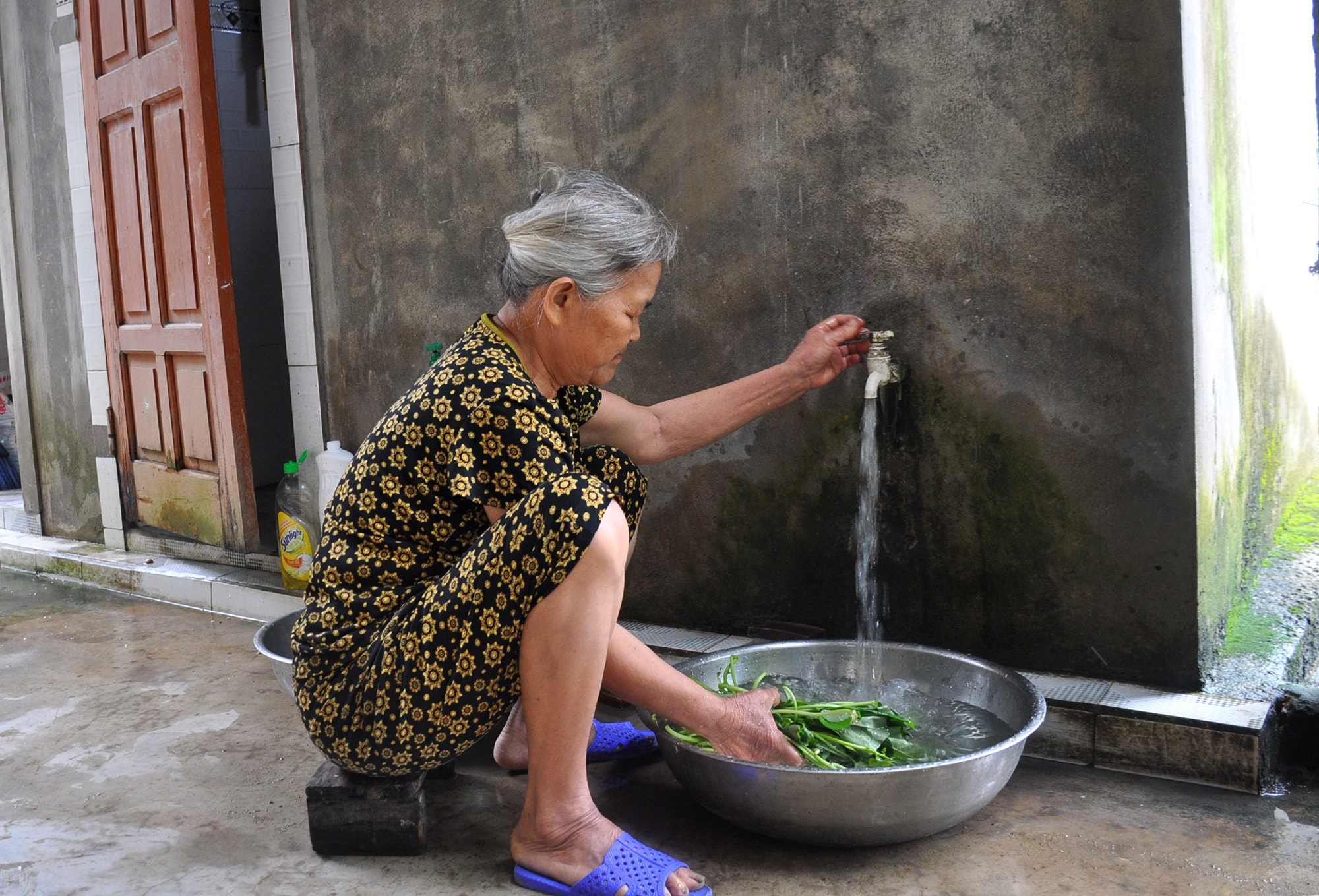 Công trình nước sinh hoạt được đầu tư từ vốn vay NHCS của gia đình anh Bùi Xuân Đại ở thôn 5, Hội Sơn, Anh Sơn. Ảnh: Thu Huyền