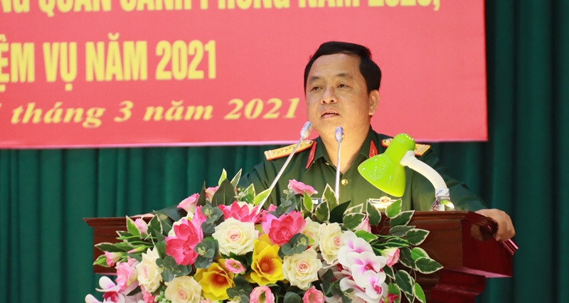 Đại tá Nguyễn Ngọc Hà, Ủy viên Ban Thường vụ  Tỉnh ủy, Chỉ huy trưởng Bộ CHQS tỉnh chủ trì hội nghị