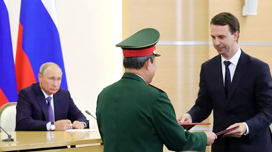 Tổng thống Putin quyết định tặng Huân chương hữu nghị cho 5 cán bộ Việt Nam. Ảnh tư liệu minh họa