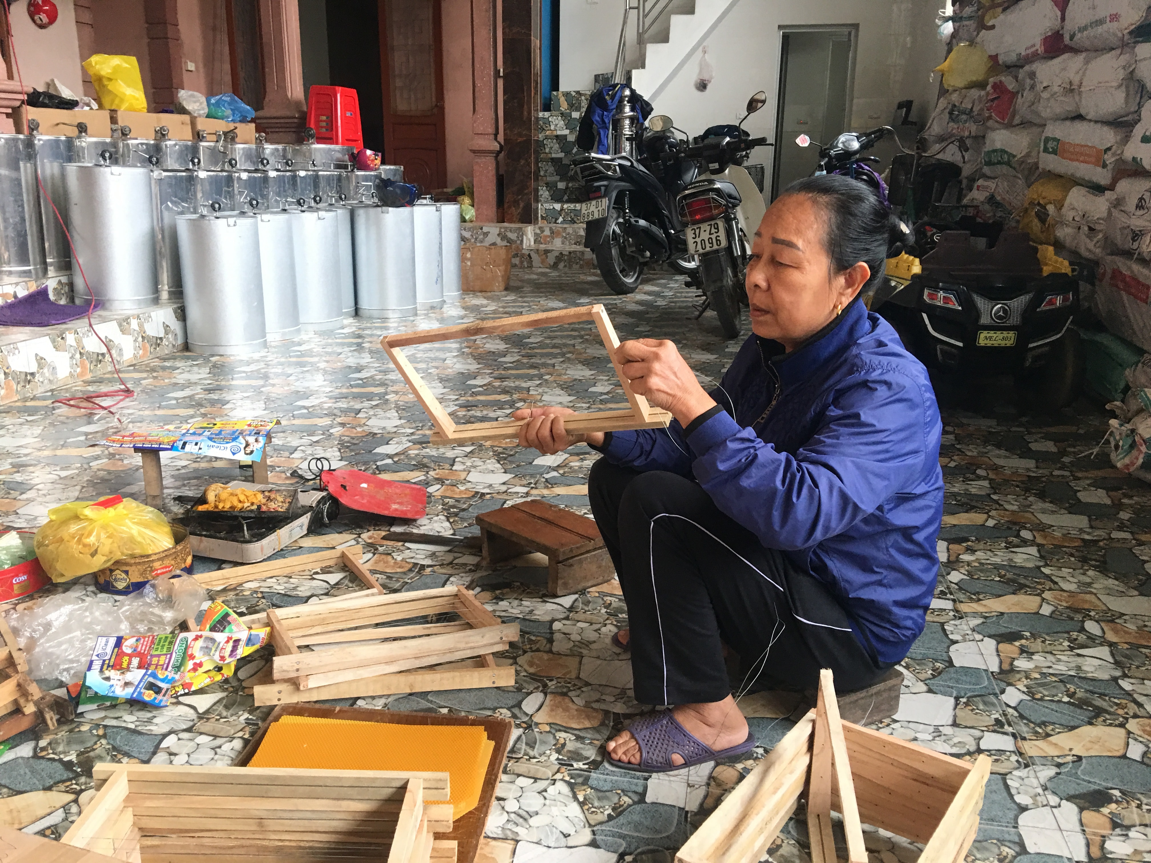 5.Sản xuất cầu ong ở Đô Lương