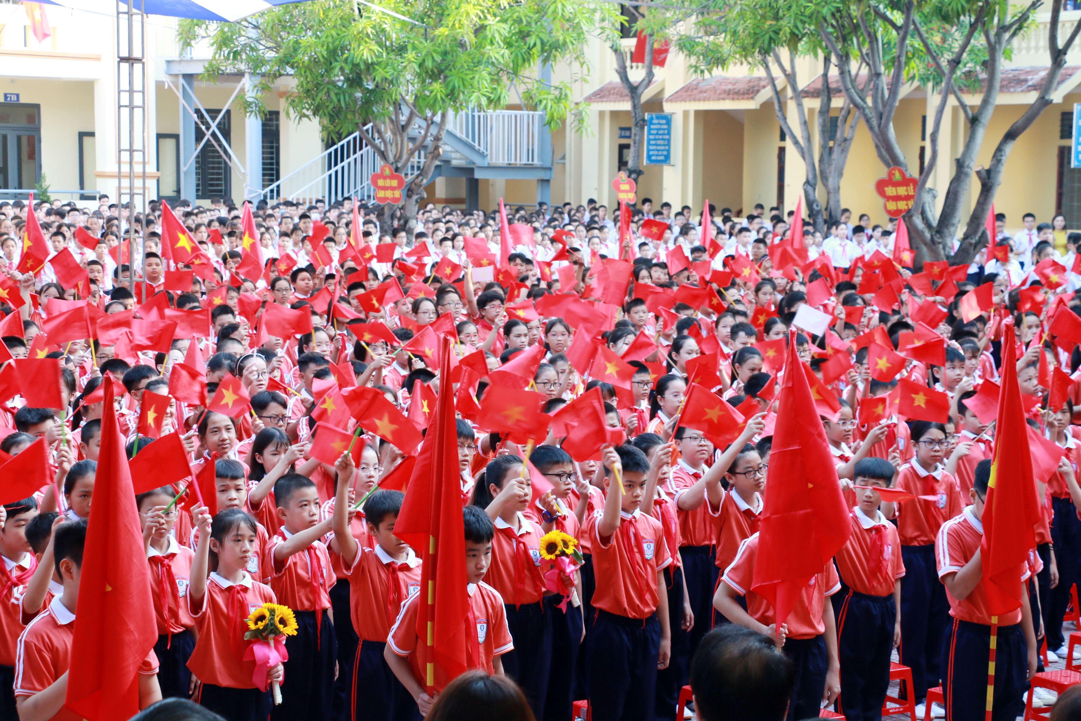 Các phong trào đoàn đội ở các nhà trường nhận được sự tham gia của đông đảo học sinh. Ảnh: MH