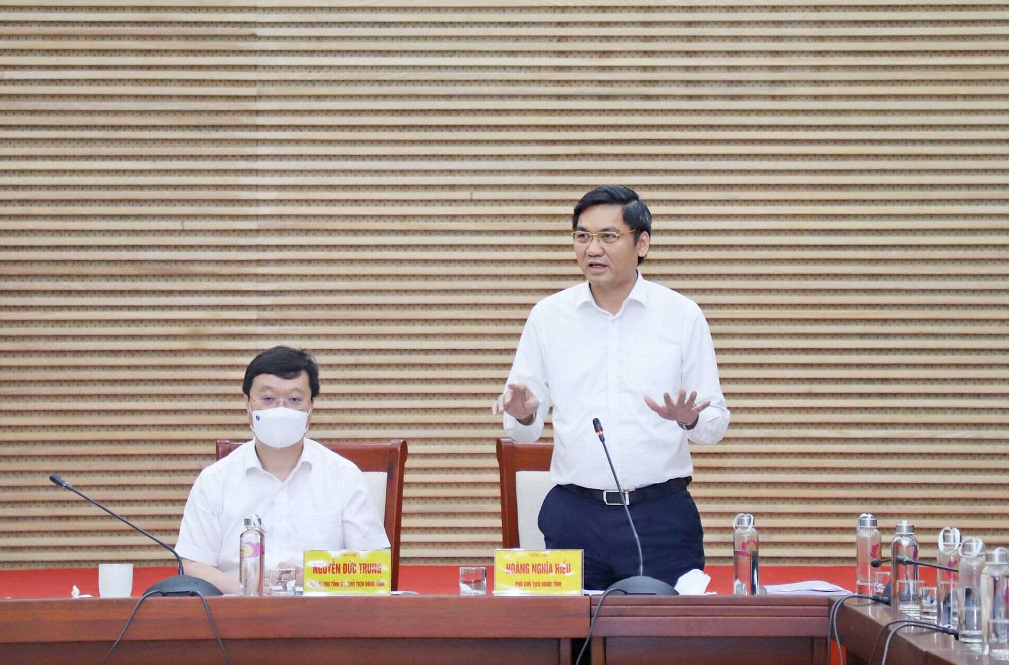 Đồng chí Hoàng Nghĩa Hiếu - Phó Chủ tịch UBND tỉnh phát biểu tại cuôc làm việc. Ảnh: Phạm Bằng