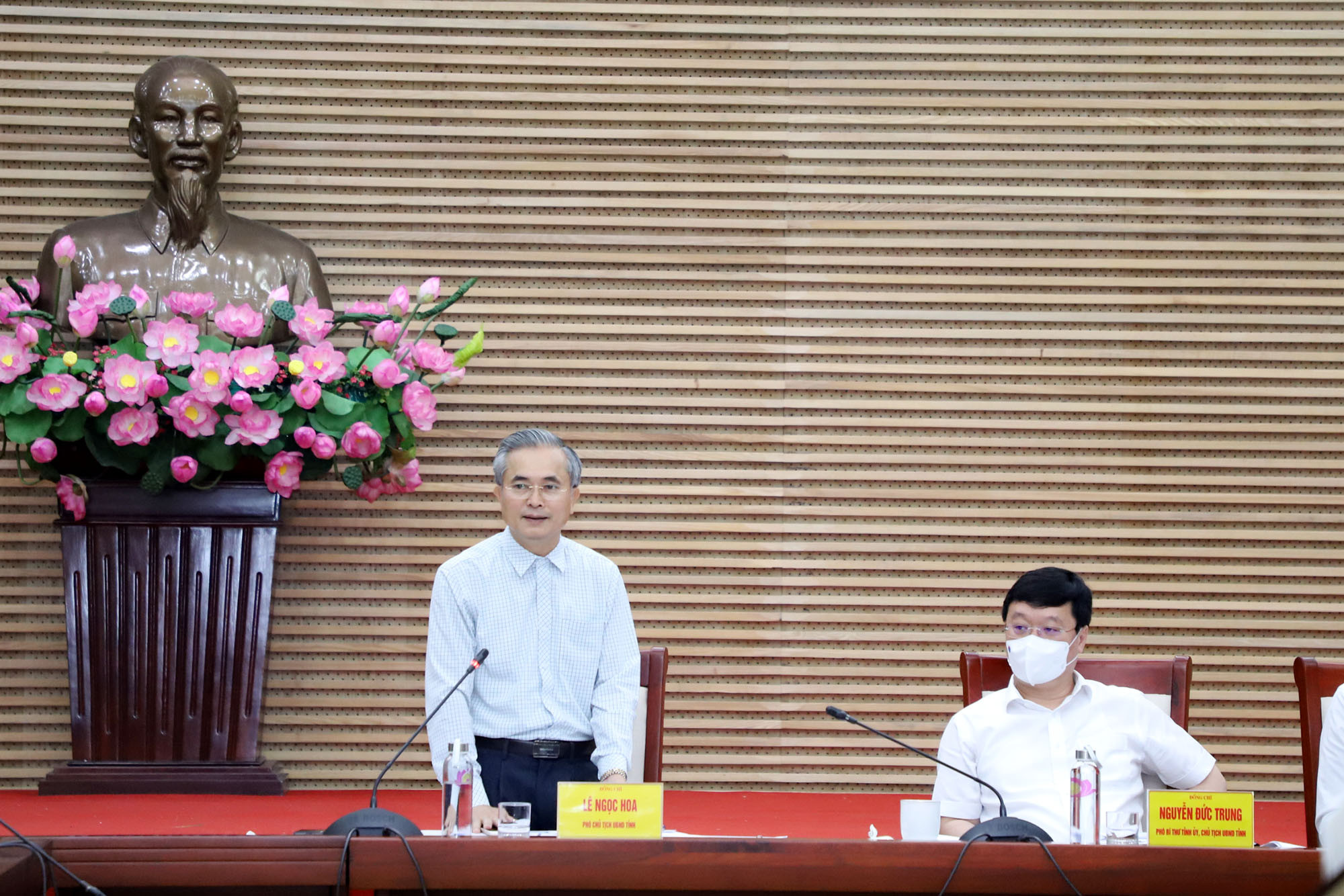 Đồng chí Lê Ngọc Hoa - Phó Chủ tịch UBND tỉnh phát biểu tại buổi làm việc. Ảnh: Phạm Bằng