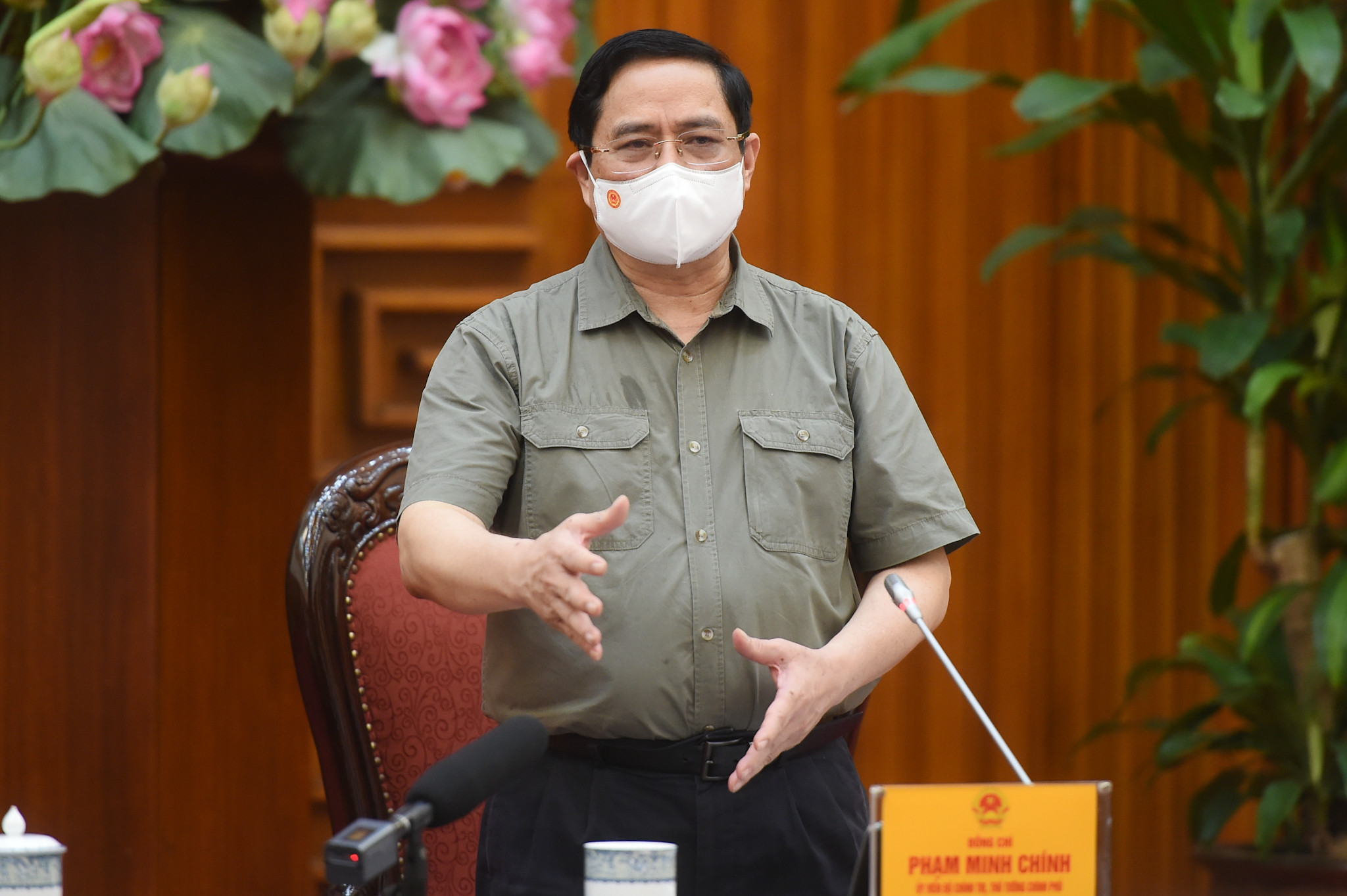 Thủ tướng Phạm Minh Chính nhắc nhở các địa phương chấn chỉnh công tác phòng chống dịch Covid-19 tại cuộc họp khẩn của Chính phủ ngày 2/5