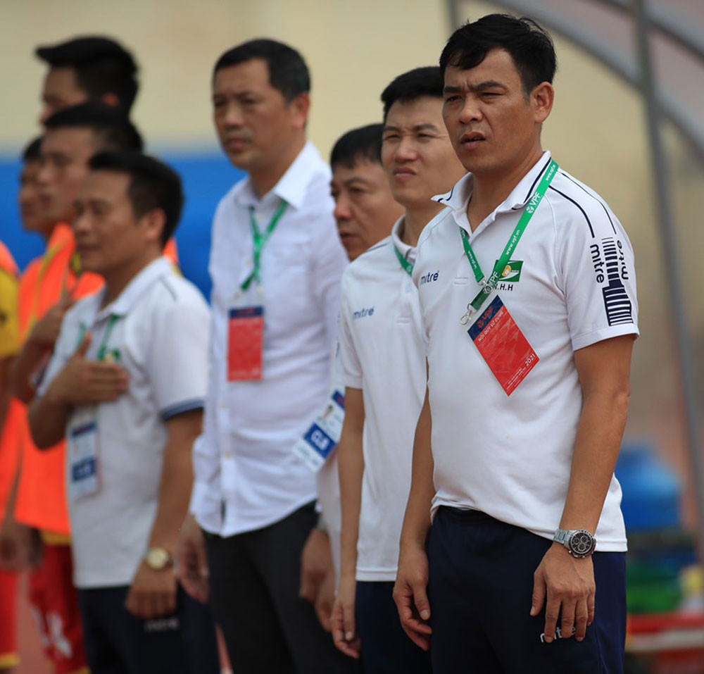 Trận đấu ra mắt của HLV Nguyễn Huy Hoàng trên cương vị 