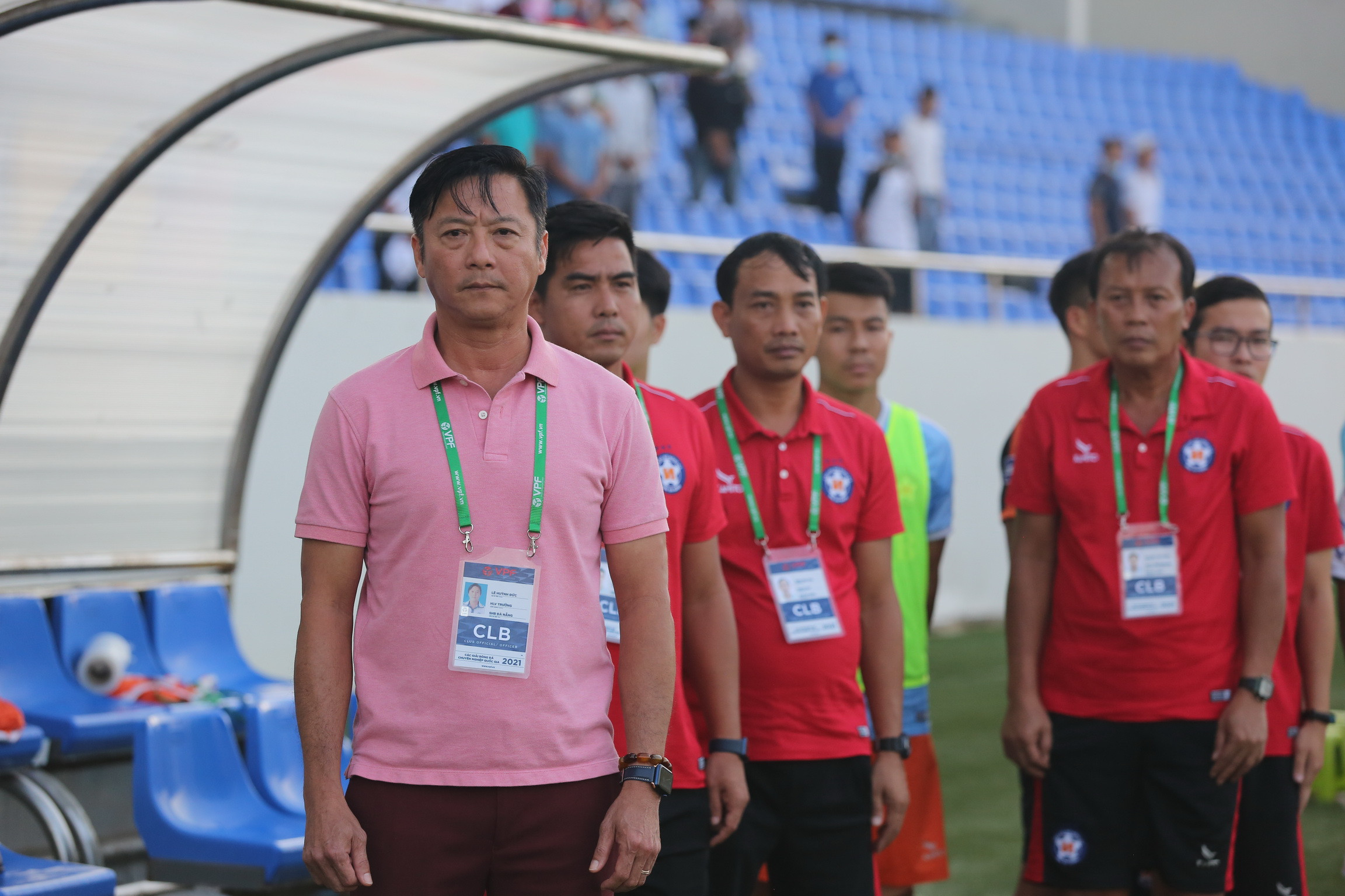 Những HLV giỏi nhất của V.League như Lê Huỳnh Đức cũng rời ghế vì áp lực. Ảnh: Phi Hải