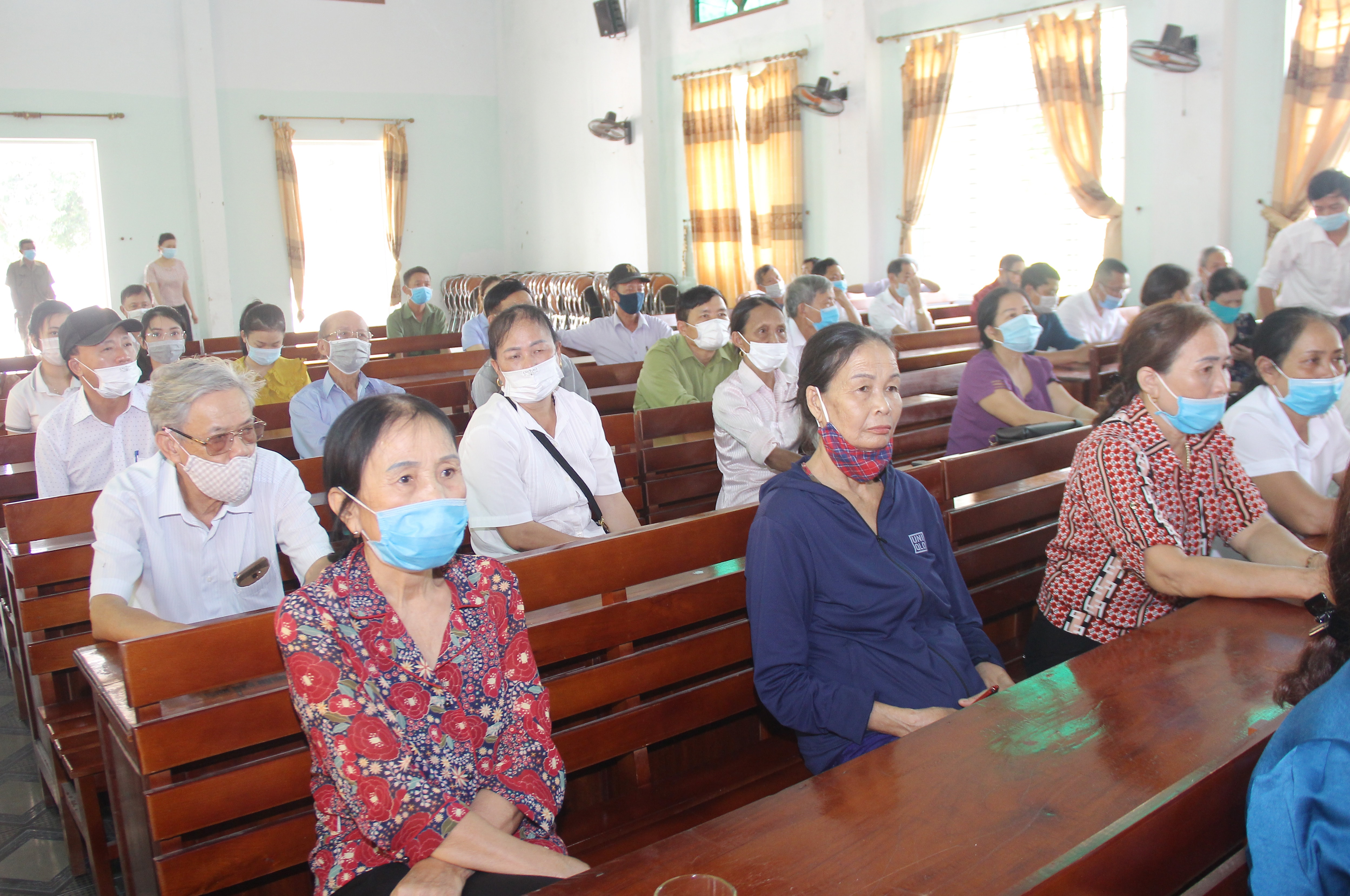 Các cử tri tham gia hội nghi. Ảnh: Mai Hoa
