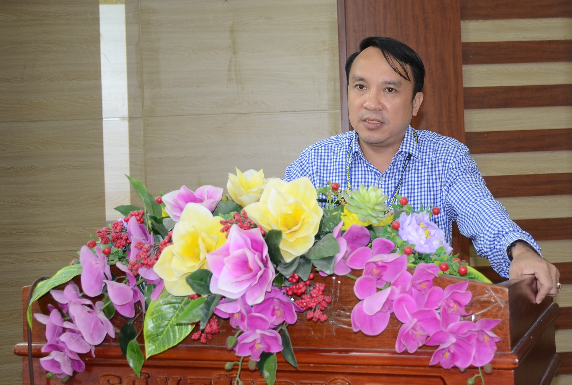 Giám đốc Sở Y tế nghiêm khắc phê bình 5 bệnh viện vắng mặt không tham gia tập huấn. Ảnh: Thành Chung