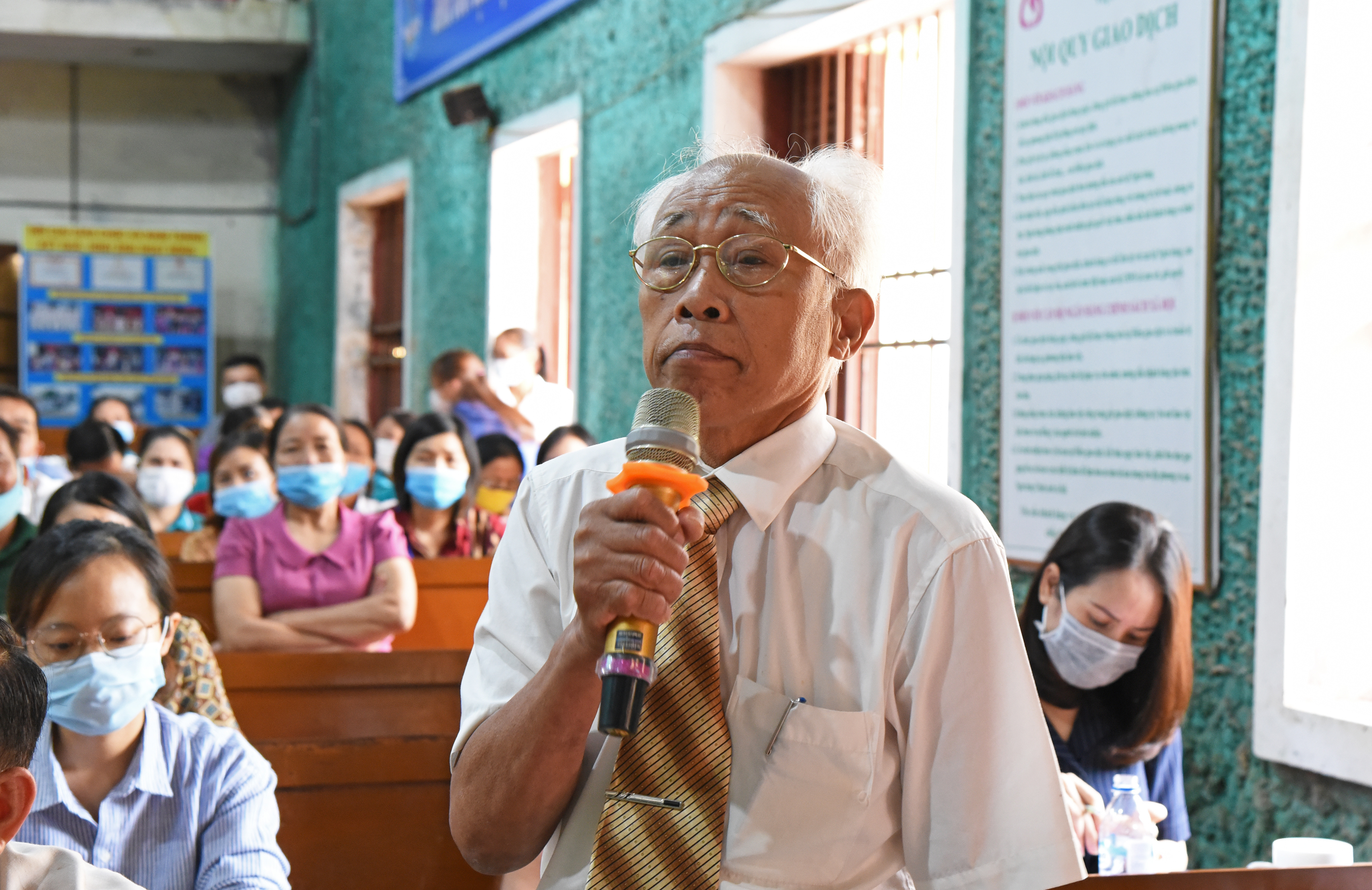 Ông Nguyễn Trọng Hà - cử tri xã Nam Thành mong muốn những người trúng cử sẽ là cầu nối chuyển tải tâm tư, nguyện vọng chính đáng của người dân đến các cơ quan thẩm quyền. Ảnh: TG