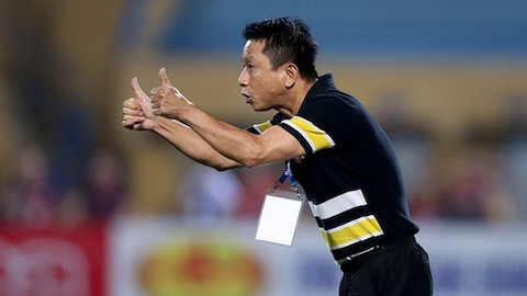 HLV Văn Sỹ Sơn thành danh khi thi đấu trong màu áo đội bóng SLNA. Lúc giã từ sự nghiệp cầu thủ, ông chuyển sang làm trợ lý ở đội bóng SLNA và sau đó gắn bó một thời gian dài trong màu áo CLB Hà Nội cũng ở vai trò trợ lý.