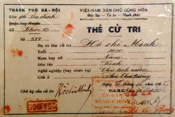 Thẻ cử tri của Chủ tịch Hồ Chí Minh cấp ngày 15/4/1965. Ảnh tư liệu