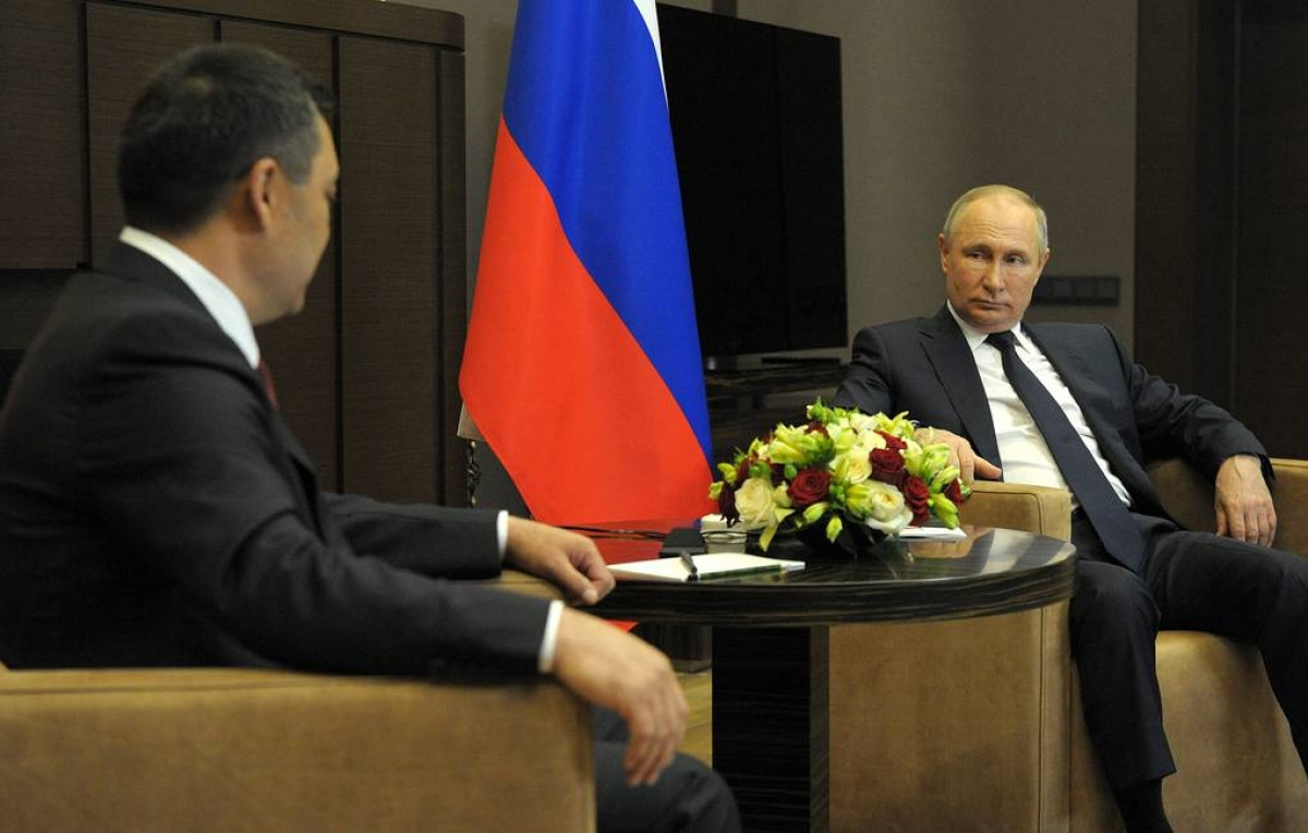 Tổng thống Nga Putin và Tổng thống Kyrgystan Sadyr Japarov tại cuộc hội đàm. Nguồn: Tass