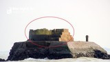 Cận cảnh ngọn hải đăng gãy đổ gây khó cho ngư dân Cửa Lò