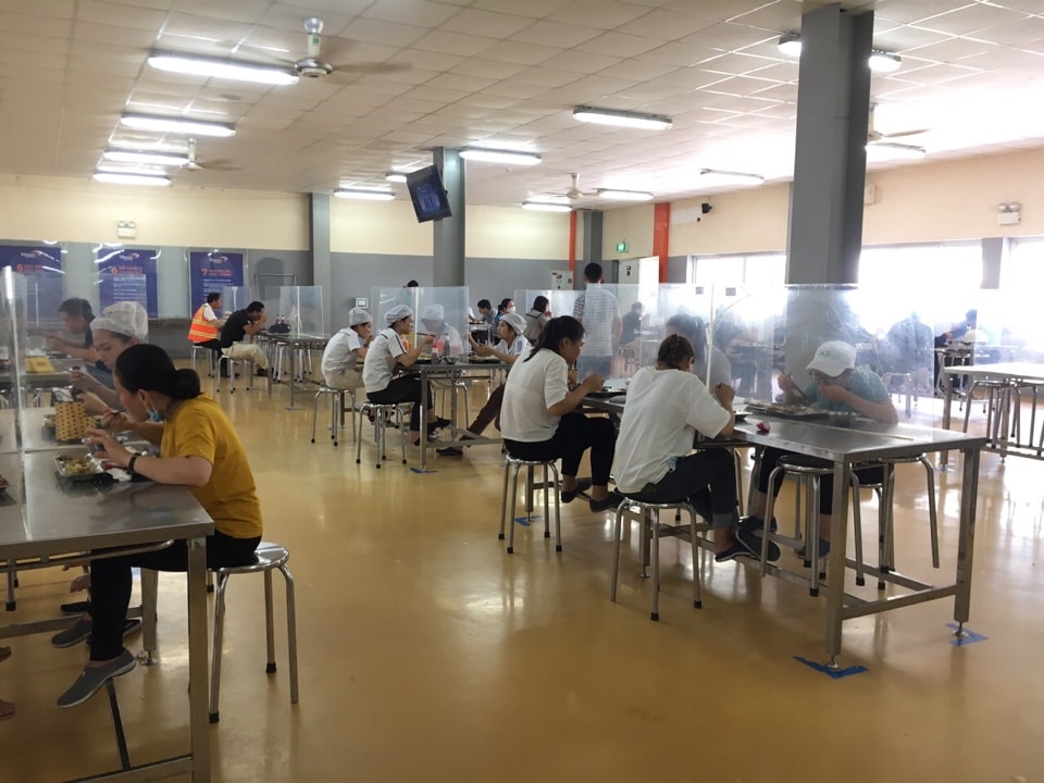 bữa ăn trưa giãn cách tại Cty TNHN Masan MB