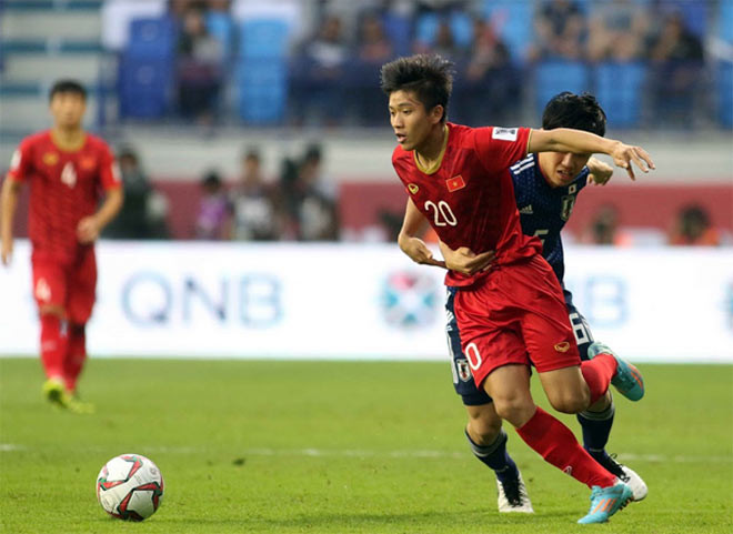 Phan Văn Đức đang là niềm hy vọng trên hàng công của ĐT Việt Nam tại Vòng loại thứ 2 World Cup 2022. Ảnh Bá Tuấn