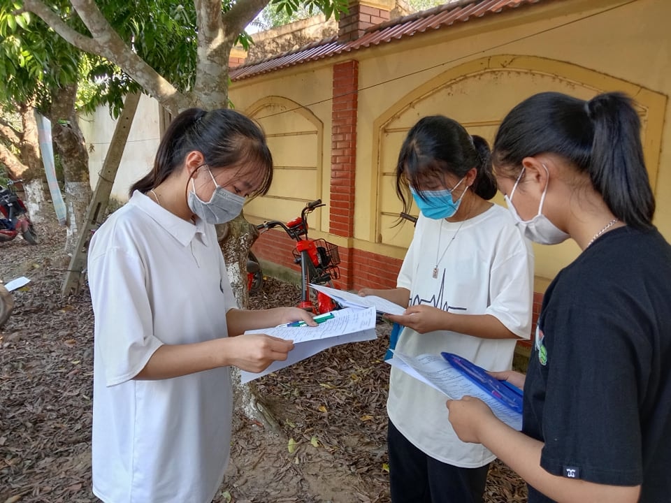 Thí sinh tham dự Kỳ thi lớp 10 ở huyện Đô Lương. Ảnh: Ngọc Phương