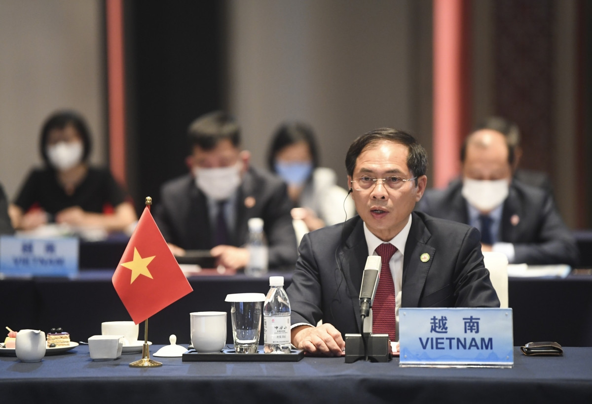 Bộ trưởng Bùi Thanh Sơn phát biểu tại hội nghị.