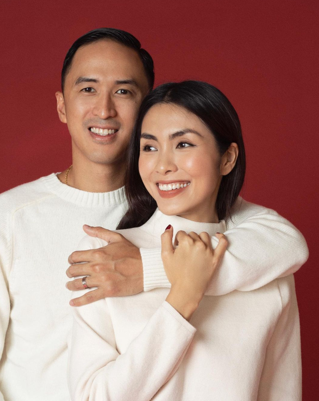 Kết hôn từ năm 2012 khi sự nghiệp đang ở đỉnh cao, “ngọc nữ màn ảnh Việt” dành thời gian chuyên tâm chăm sóc gia đình. Cả hai đã có với nhau một trai và một gái.