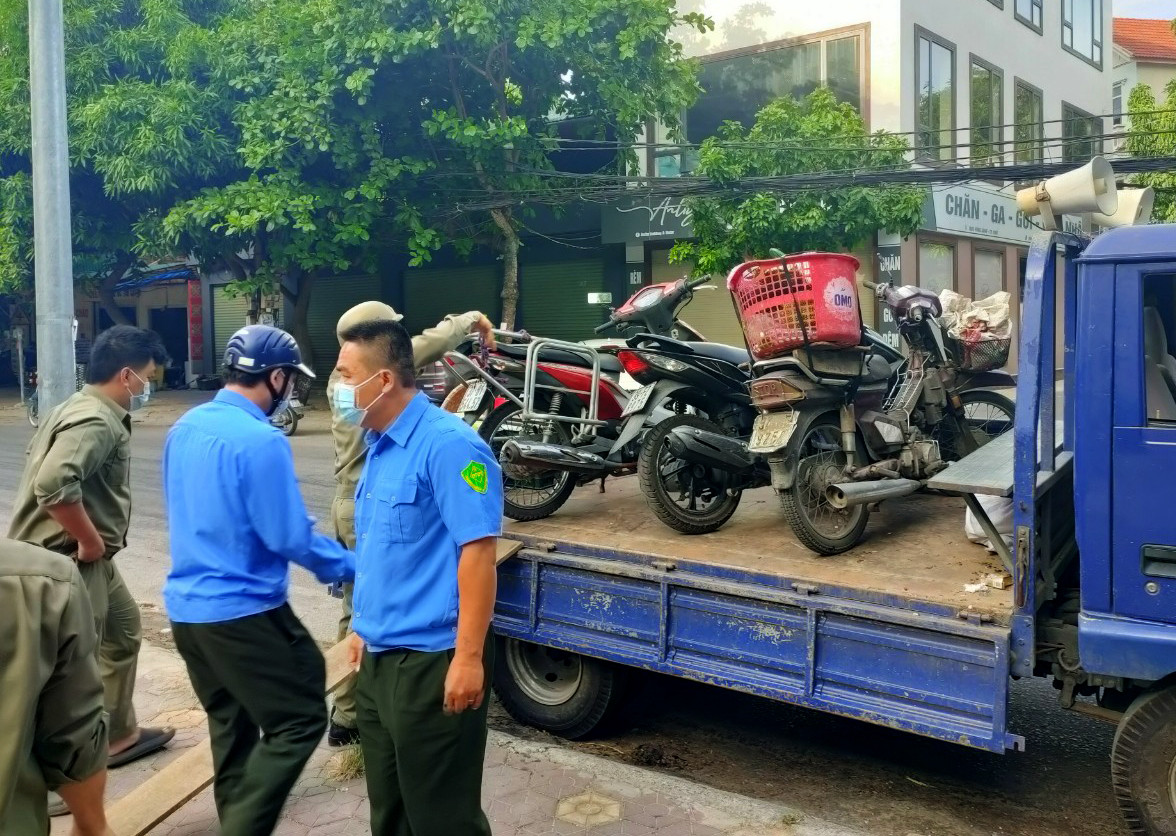 Phường Quang Trung tạm giữ các phương tiện vi phạm theo quy định. Ảnh: Q.A