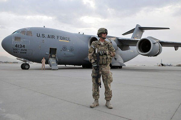 Máy bay của Không quân Mỹ đậu tại sân bay Kabul, Afghanistan. Nguồn: Airport-technology.com