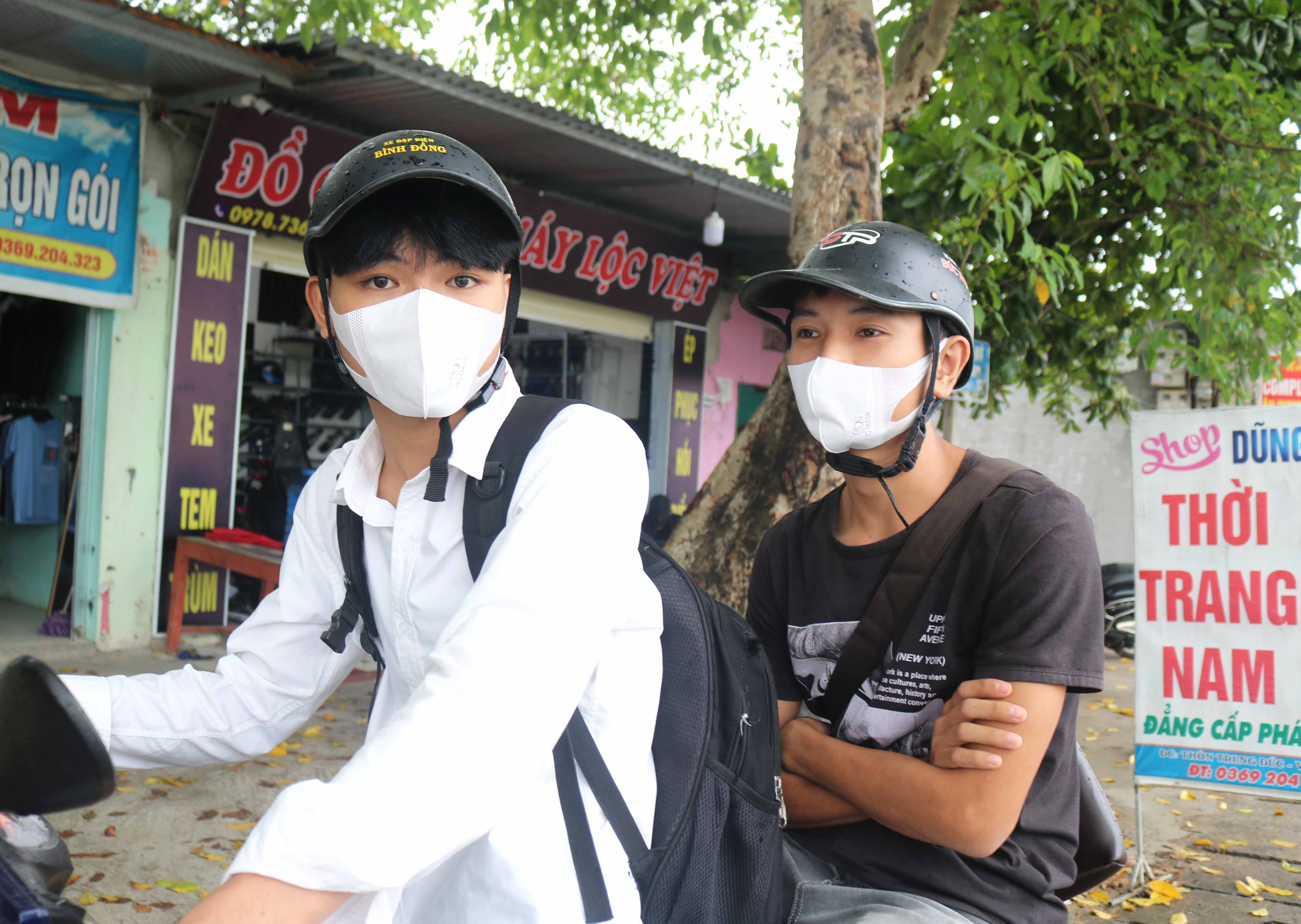 Thí sinh tại huyện Thanh Chương. Ảnh: Huy Thư