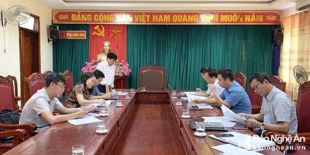 Ban Nội Chính Tỉnh ủy kiểm tra, rà soát các kết luận thanh tra KT_XH tại thị xã Hoàng Mai. Ảnh tư liệu Lê Thủy