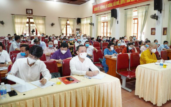 Các đại biểu HĐND tỉnh, HĐND TP Vinh tiếp xúc cử tri phường Lê Lợi