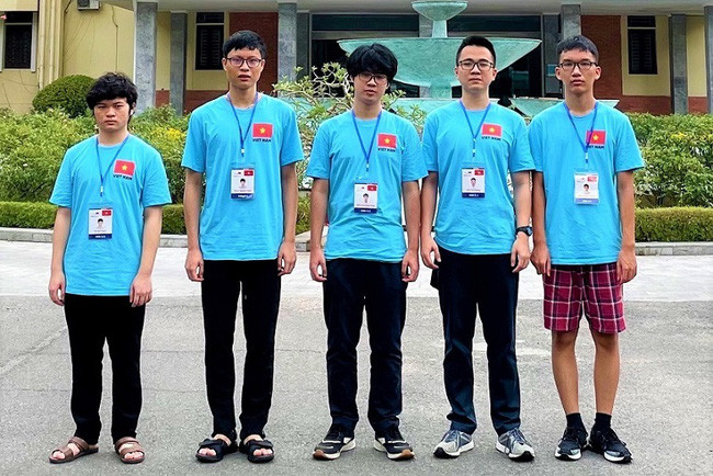 Đội tuyển Olympic Vật Việt Nam tham dự Kỳ thi Olympic Vật lý Quốc tế năm 2021. Ảnh: Internet.