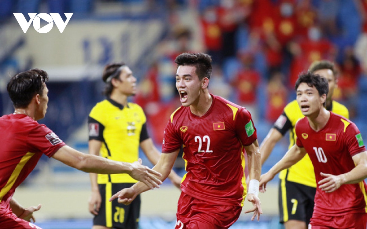ĐT Việt Nam lần đầu giành vé vào vòng loại thứ 3 World Cup 2022 khu vực châu Á.