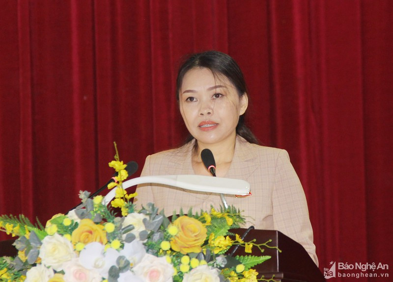 Bà Trần Thị Cẩm Tú - Phó Chủ tịch UBND thành phố cho rằng đang có tình biểu hiện chủ quan, lơ là trong phòng, chống dịch. Ảnh: Mai Hoa