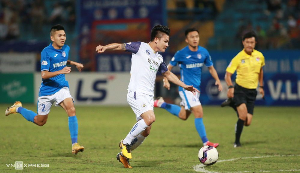 V-League 2021 sẽ đá lại vào tháng 2/2022, dù nhiều CLB phản đối. Ảnh: Lâm Thỏa.