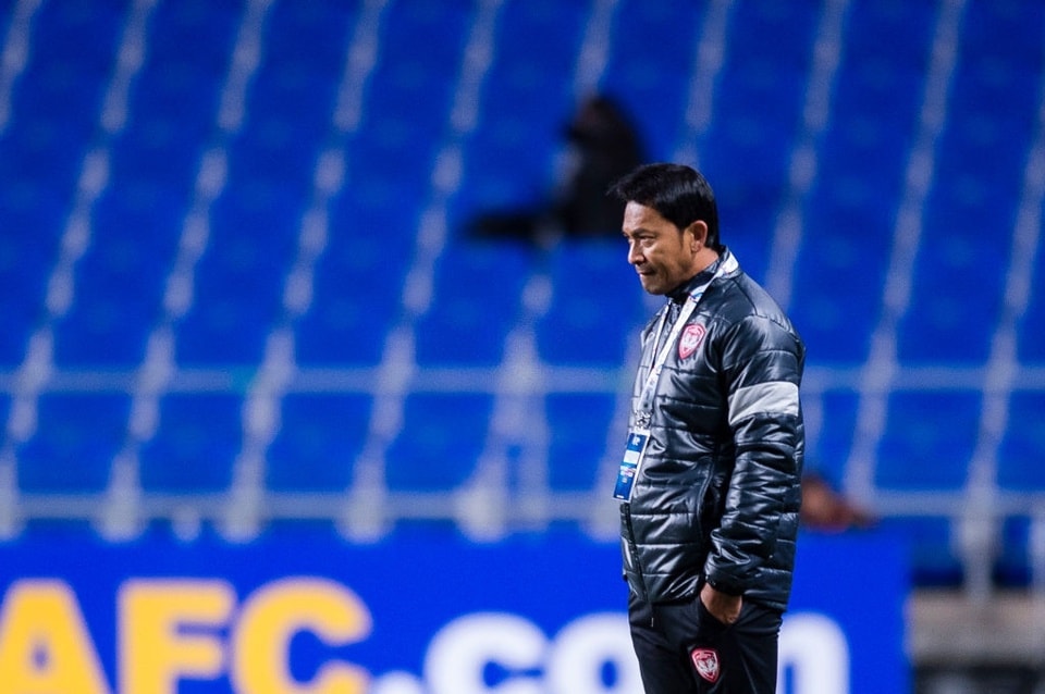 Sripan từng thành công trên cương vị HLV trưởng Muangthong United với nòng cốt gồm nhiều thành viên lứa thế hệ vàng của tuyển Thái Lan như Sarach Yooyen, Chanathip Songkrasin. Ảnh: Getty.