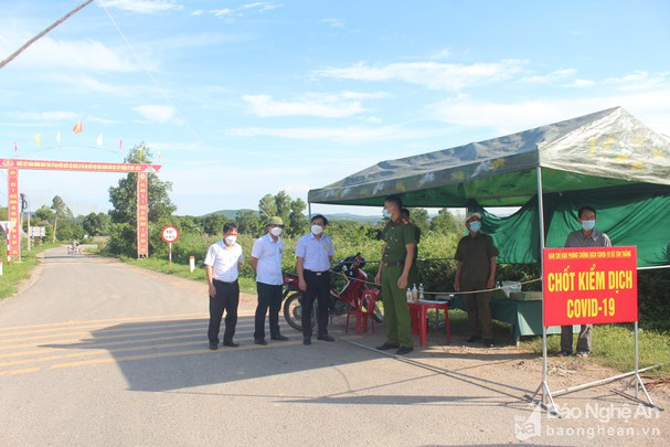269 chốt đã được huyện Quỳnh Lưu lập để kiểm soát dịch Covid-19. Ảnh tư liệu: Việt Hùng