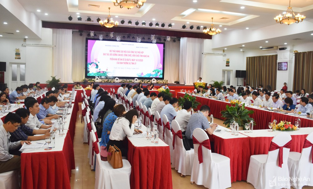 Trường Chính trị tỉnh phối hợp với Ban Tuyên giáo Tỉnh ủy tổ chức Hội thảo Nâng cao hiệu quả công tác phối hợp đào tạo, bồi dưỡng cán bộ, công chức, viên chức tỉnh Nghệ An. 