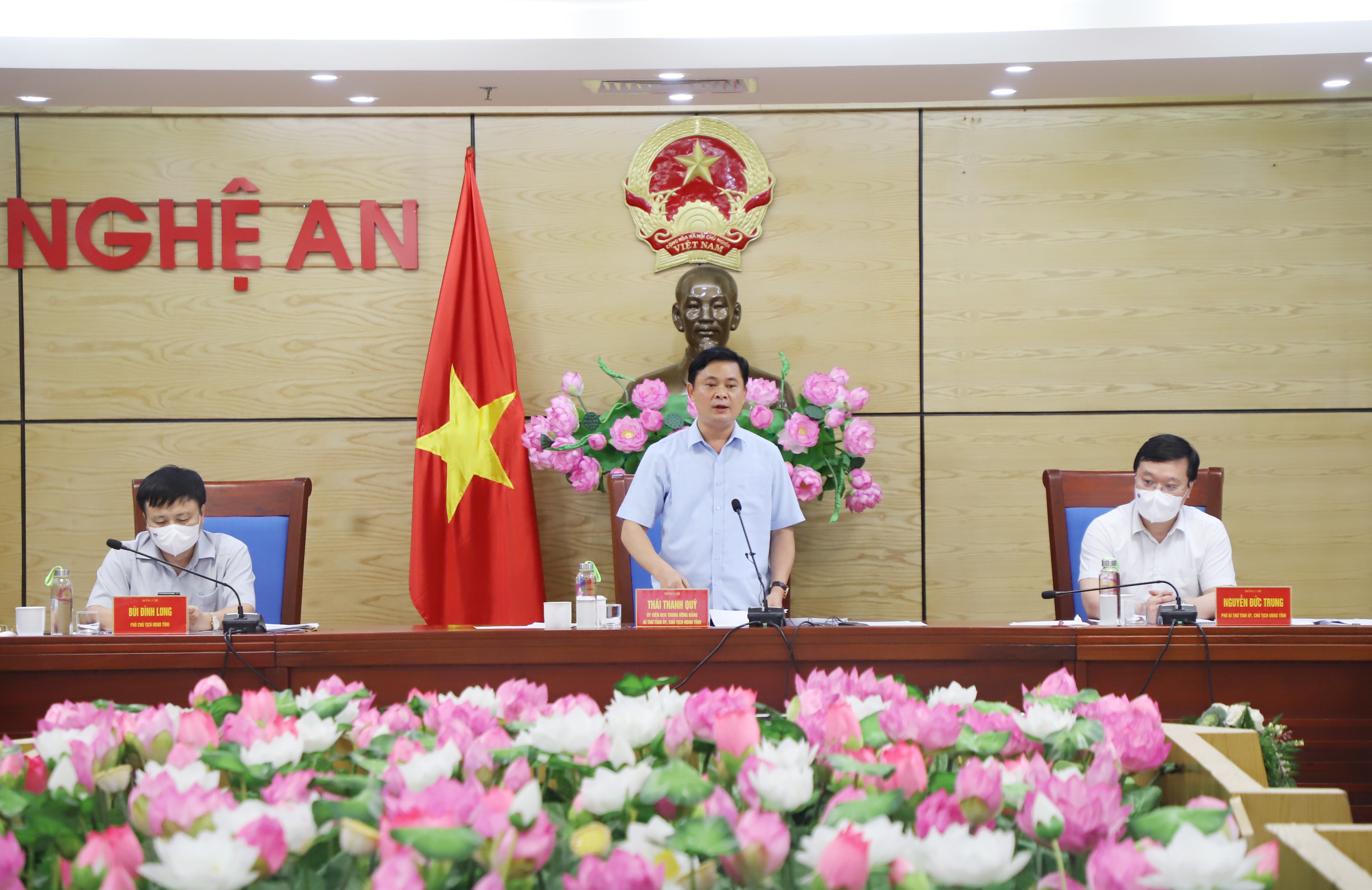 Đồng chí Thái Thanh Quý - Ủy viên Ban Chấp hành Trung ương Đảng, Bí thư Tỉnh ủy, Trưởng đoàn ĐBQH tỉnh, Chủ tịch HĐND tỉnh phát biểu chỉ đạo. Ảnh: Phạm Bằng