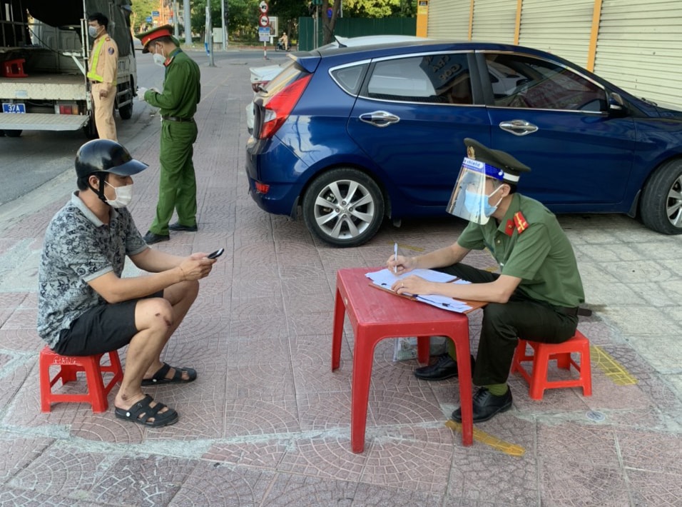 TP.Vinh xu phat nhieu truong hop ra ngoai khong can thiet-hinh-anh-2
