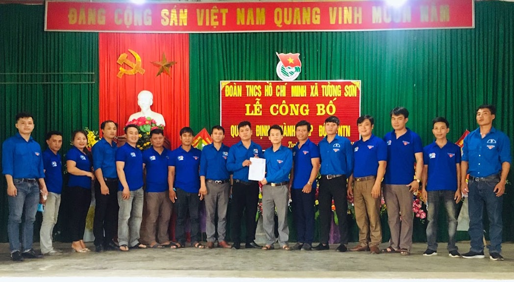 Ngay từ đầu chiến dịch tình nguyện hè, tuổi trẻ huyện Anh Sơn đã thành lập 21 đội tình nguyện trên 21 xã, thị trấn của địa phương.