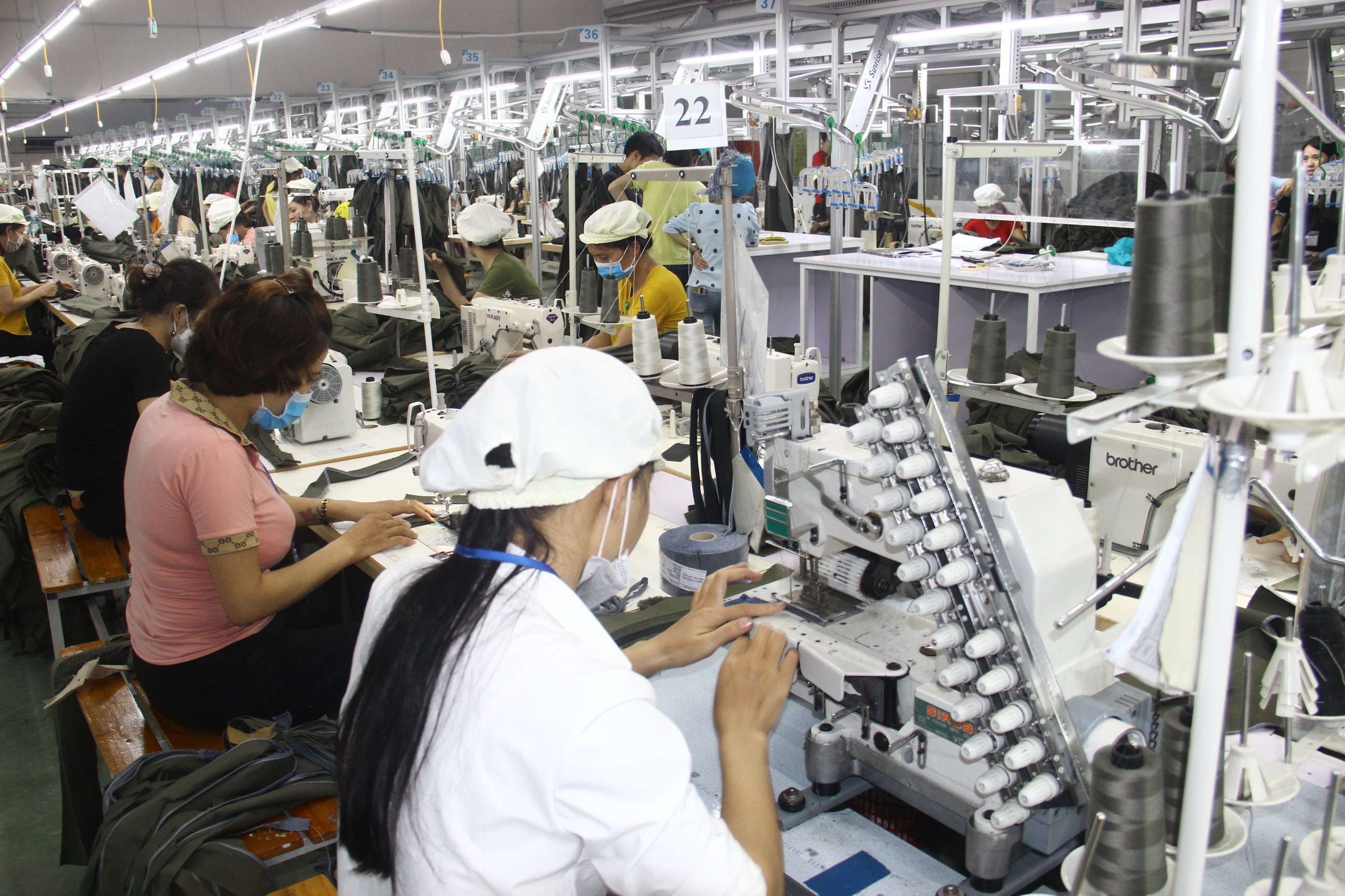 Nhà máy may Minh Anh tại xã Quang Sơn điểm sáng trong thu hút đầu tư. Ảnh Hoàng Vĩnh.