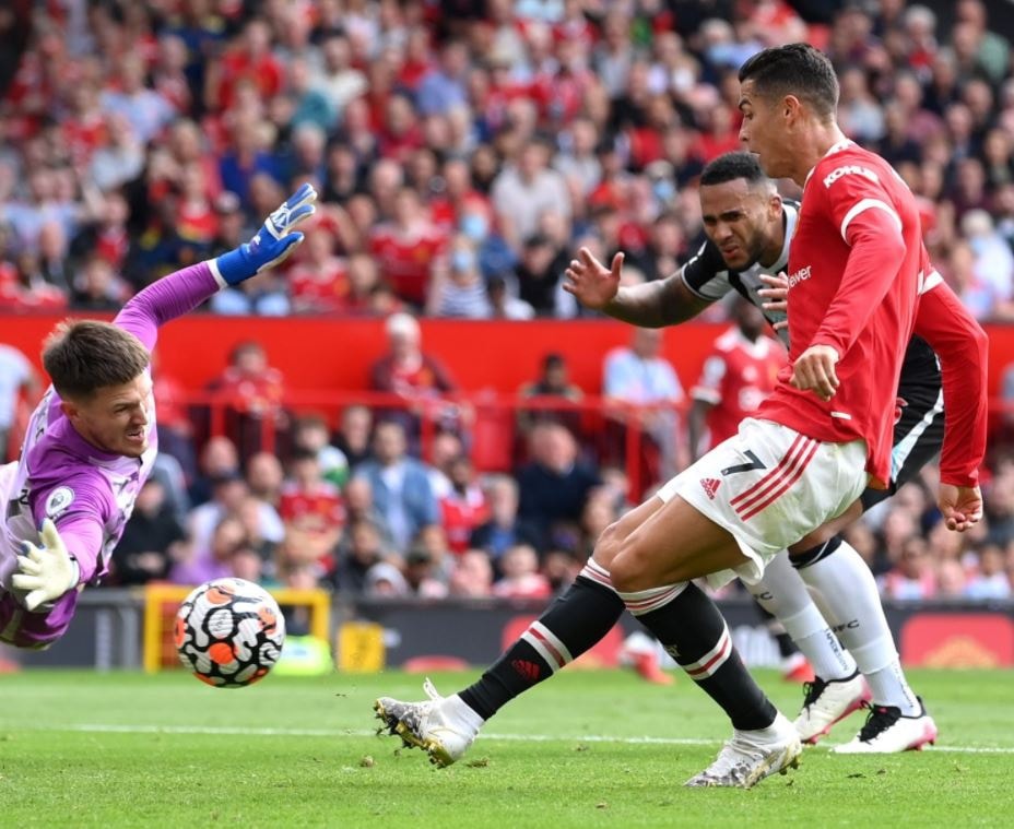 CR7 đã ghi 2 bàn thắng giúp Man Utd dành chiến thắng 4-1 trên sân nhà. Ảnh: Internet