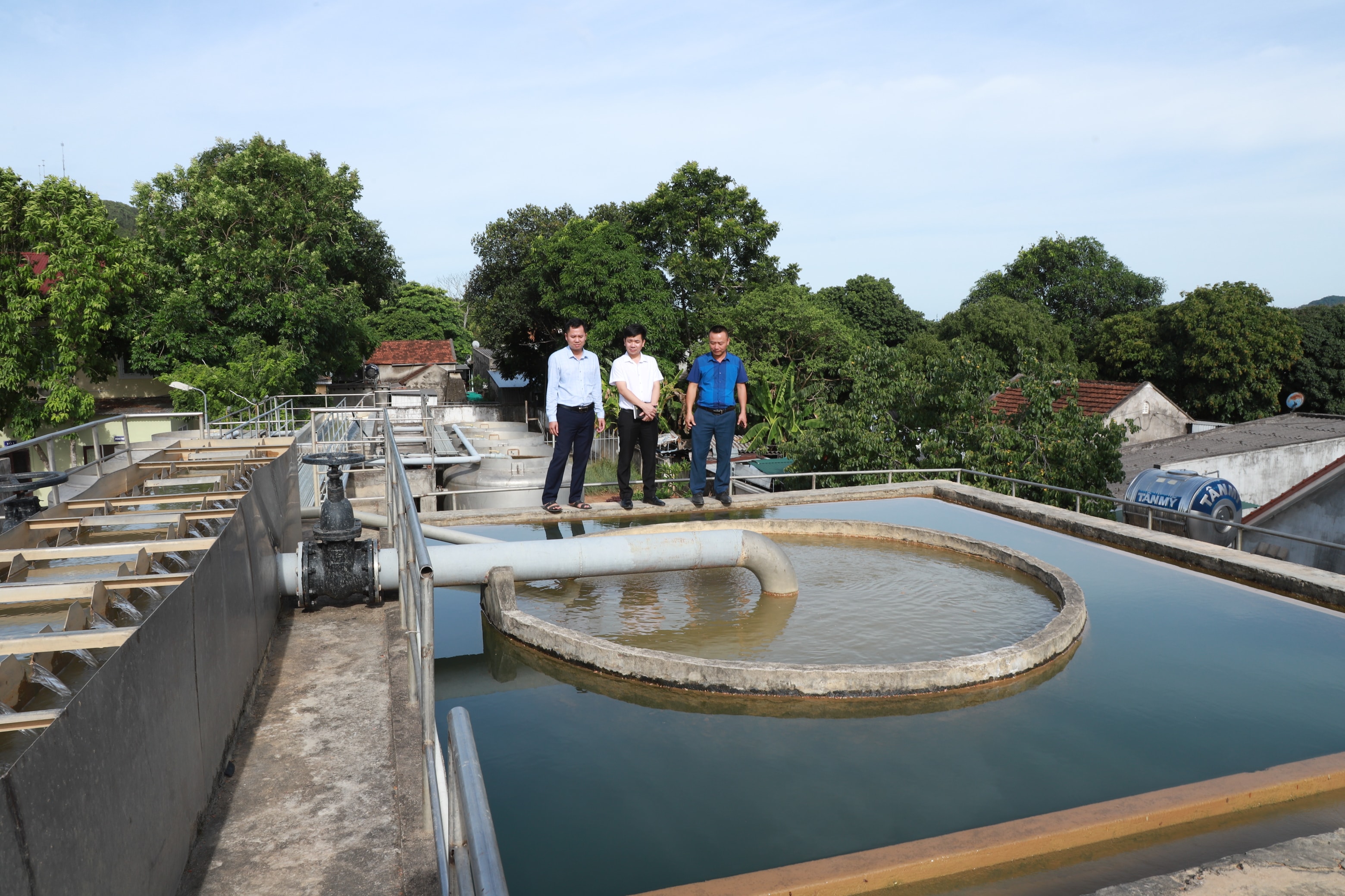 Nghị quyết của Ban Thường vụ Tỉnh ủy về thị xã Thái Hòa sẽ giúp thị xã có thêm điều kiện phát triển hạ tầng đô thị. Ảnh: Hệ thống xử lý và cung cấp nước sạch của thị xã Thái Hòa. Ảnh: Thành Duy
