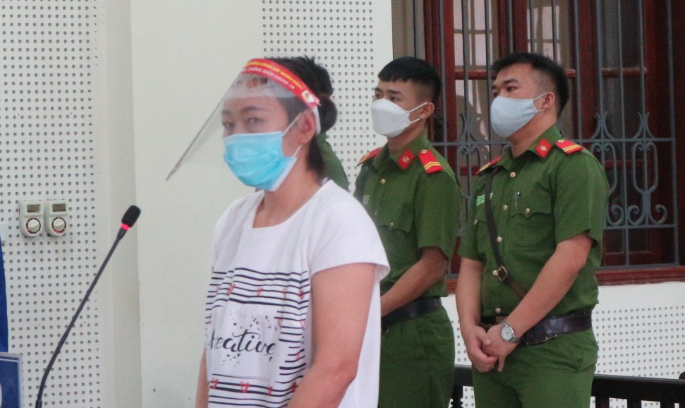 Bị cáo Trần Thị Hải lĩnh án 16 năm tù. Ảnh: Khánh Ly